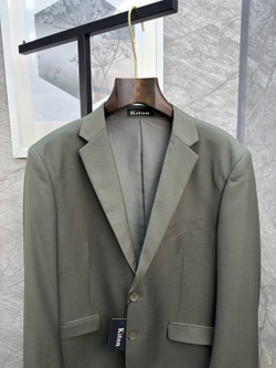 Костюм Kiton