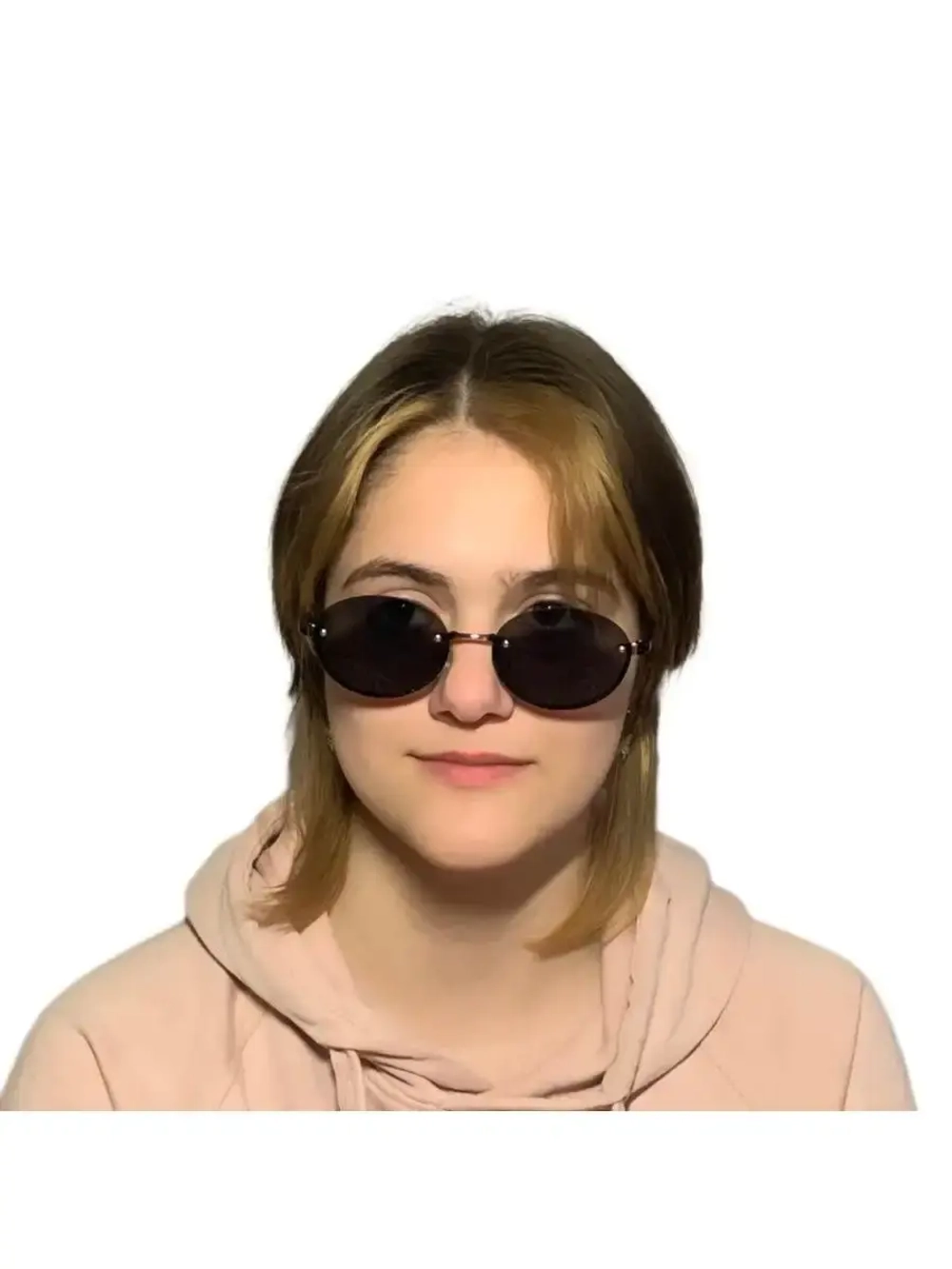 Черные овальные очки солнцезащитные