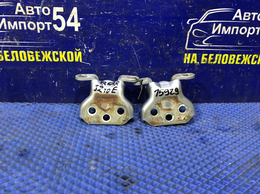 Петля багажника TOYOTA RUSH 2000-2005