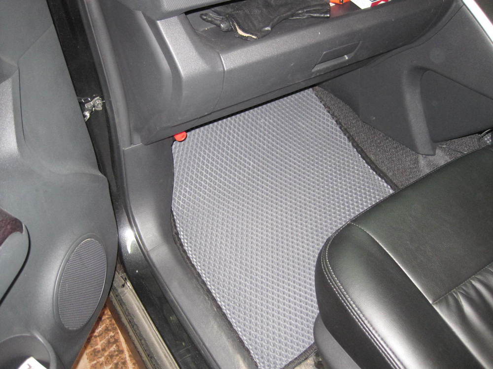 Автоковрики для Toyota Corolla Rumion, правый руль (2007-2015)