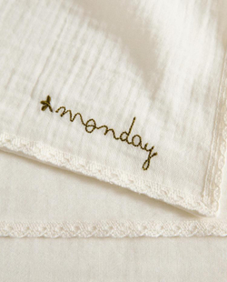 ZARA HOME ДЕТСКИЕ МУСЛИНОВЫЕ ПЕЛЕНКИ (7 ШТ.), ЖЕЛТОВАТО-БЕЛЫЙ