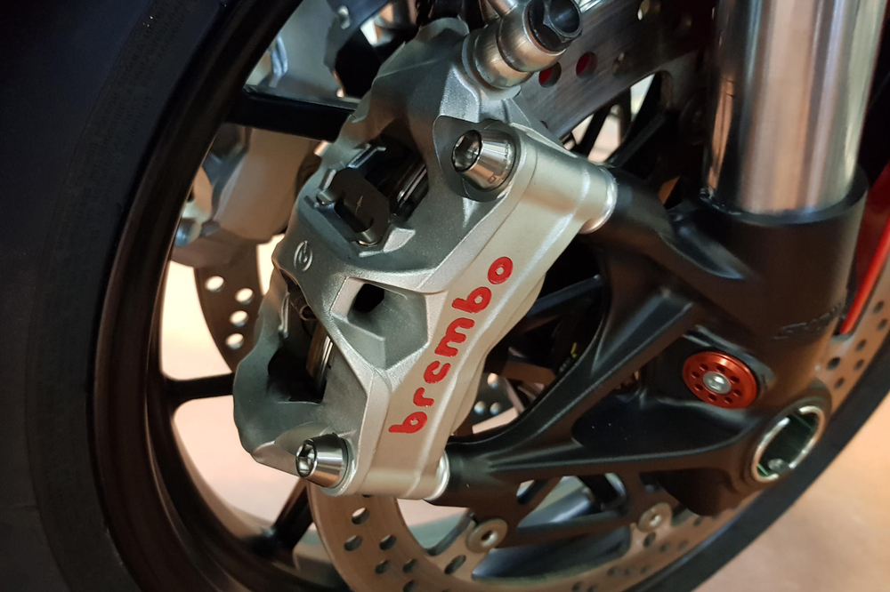 CNC Racing Комплект болтов переднего тормозного суппорта M10x1.25x55 KV436