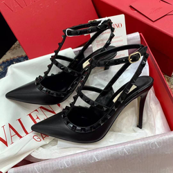 Туфли Valentino Garavani Rockstud