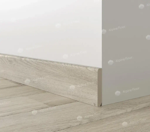 Напольный плинтус Parquet Light Дуб Исида SK 13-15