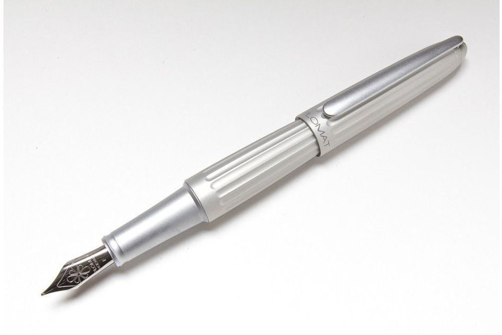 Перьевая ручка Diplomat Aero matt silver F (D20000862)