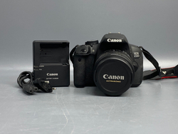 Canon 650D kit 18-55mm IS II 4.000 кадров