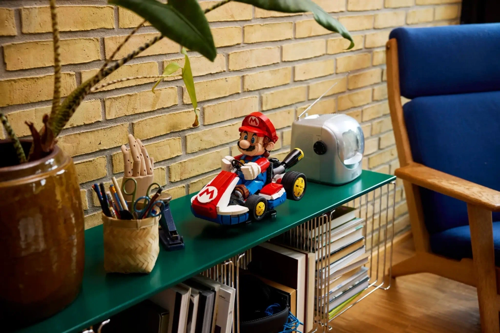 Конструктор LEGO Super Mario 72037 Mario Kart – Марио и Стандартный Картинг