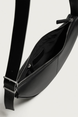 ZARA СУМКА С ПЛЕЧЕВЫМ РЕМНЁМ И ПРЯЖКОЙ, ЧЕРНЫЙ