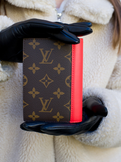 Louis Vuitton Обложка для паспорта