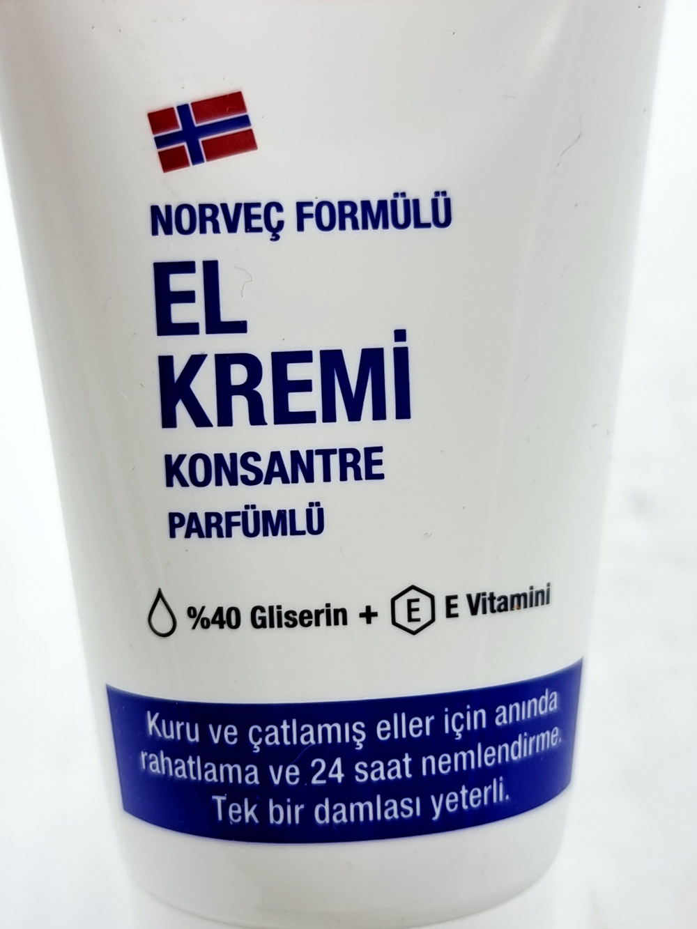 Neutrogena Крем для рук концентрированный для очень сухой кожи, с глицерином и витамином Е, ароматизированный, 75 мл (Франция)