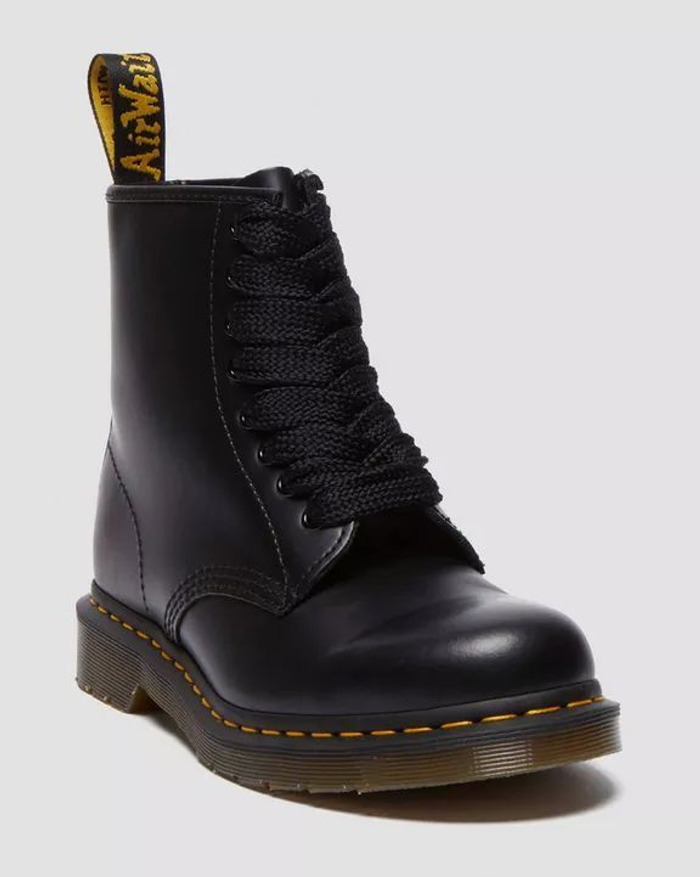 Шнурки DR. MARTENS черные плоские 140 см на 8-10 петель (Из Финляндии)