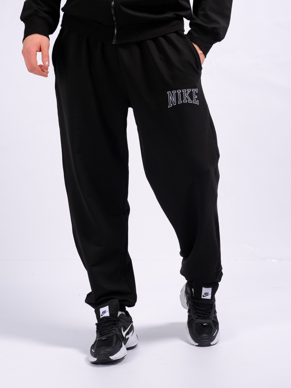 Костюм Nike #1356 (черн.)