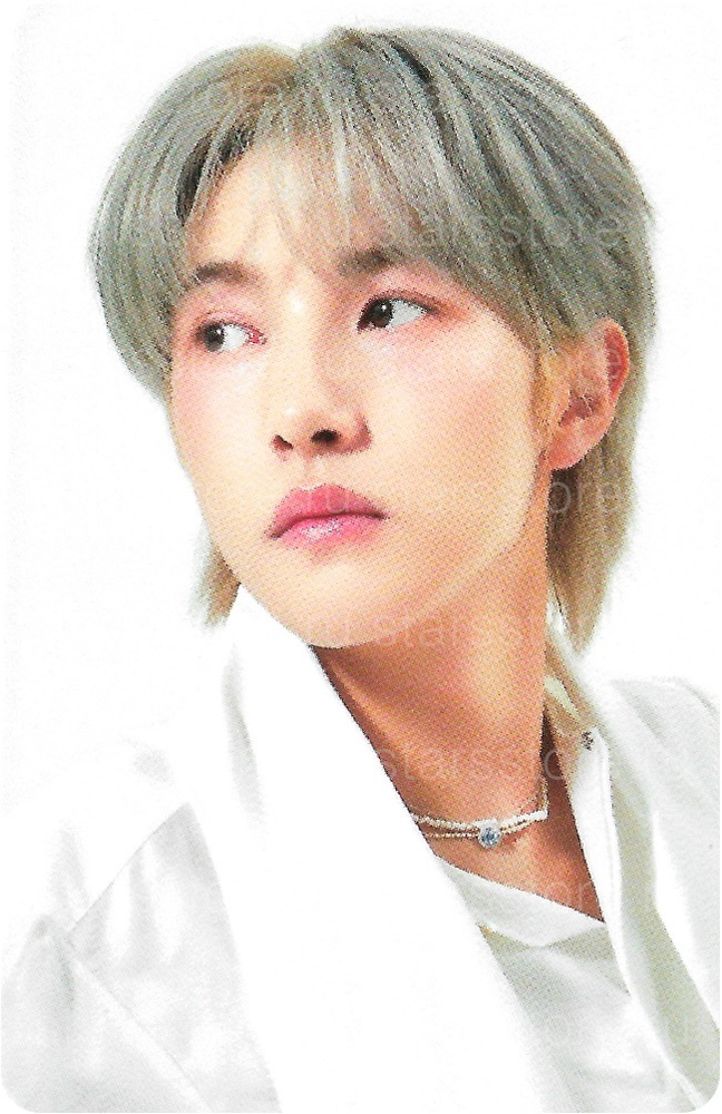 Фотокарта Renjun NCT DREAM - 2024 Season's Greeting Фотокарта Renjun NCT DREAM - 2024 Season's Greeting