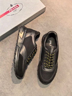 Кроссовки Prada