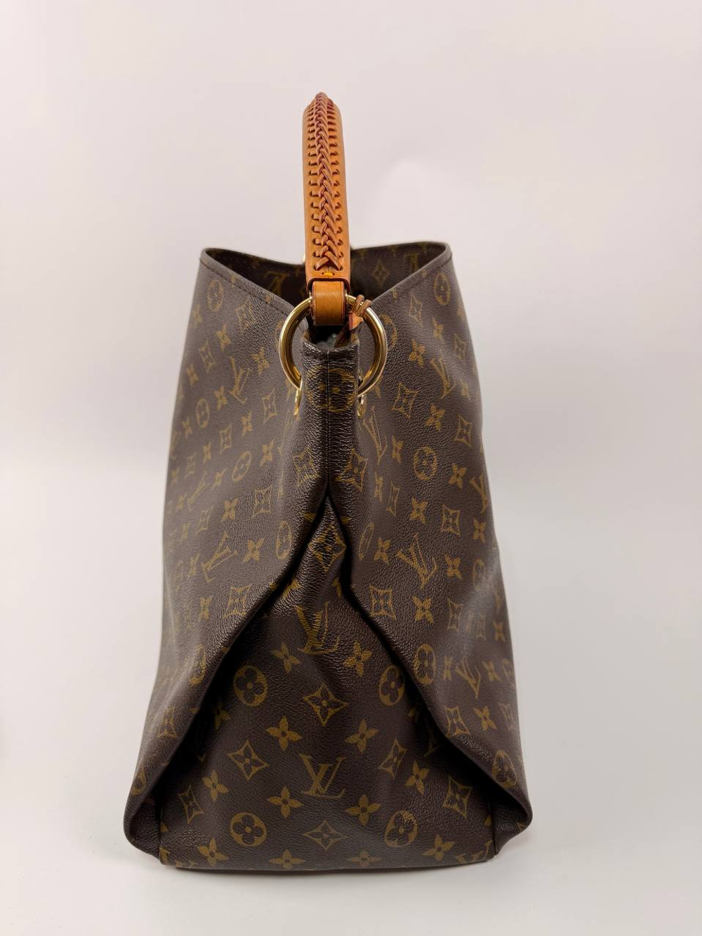 Сумка Louis Vuitton Artsy MM