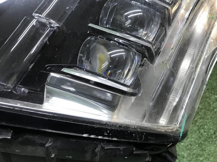 Фара левая Cadillac Escalade 4 (14-20) LED