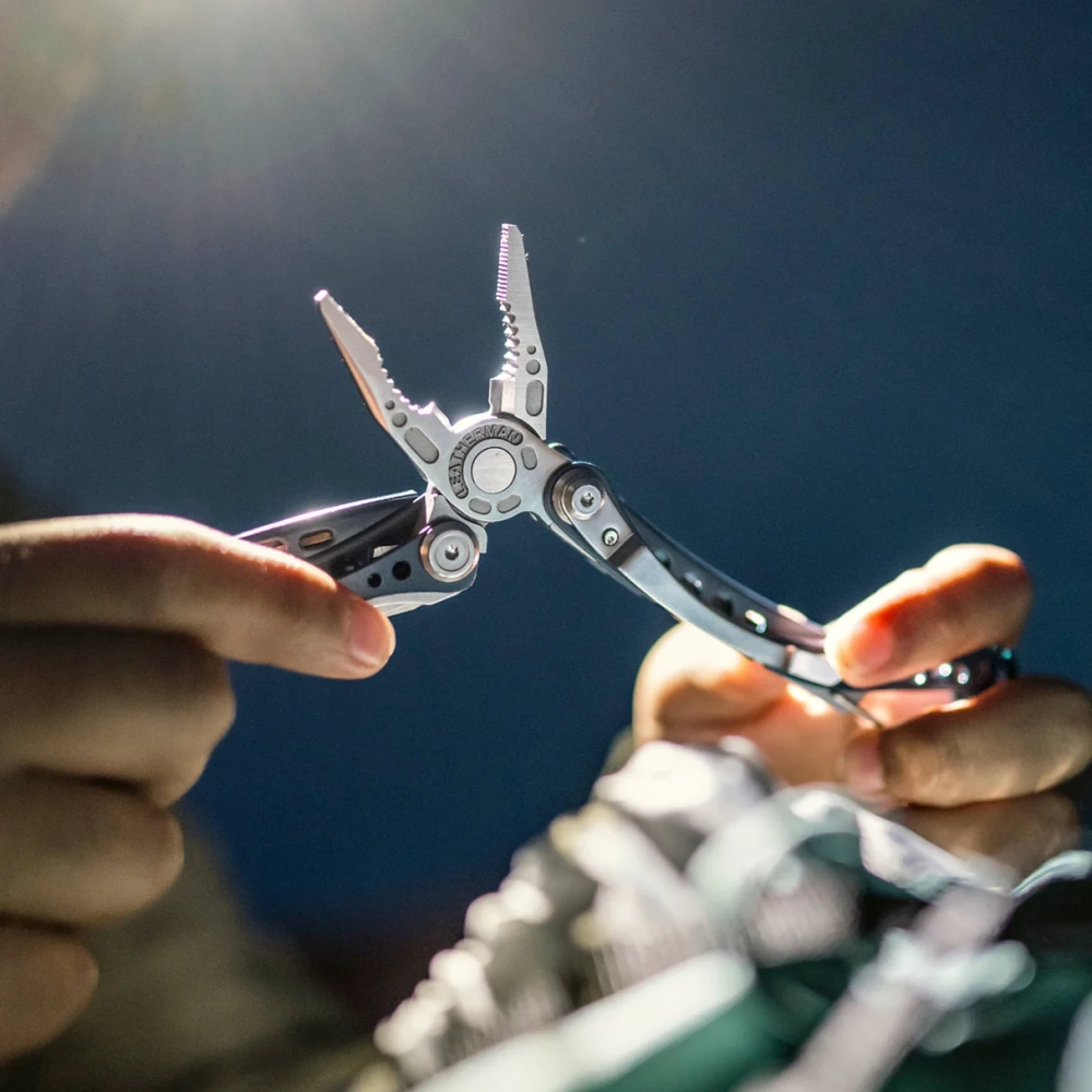 Мультитул LEATHERMAN Skeletool CX Nightshade