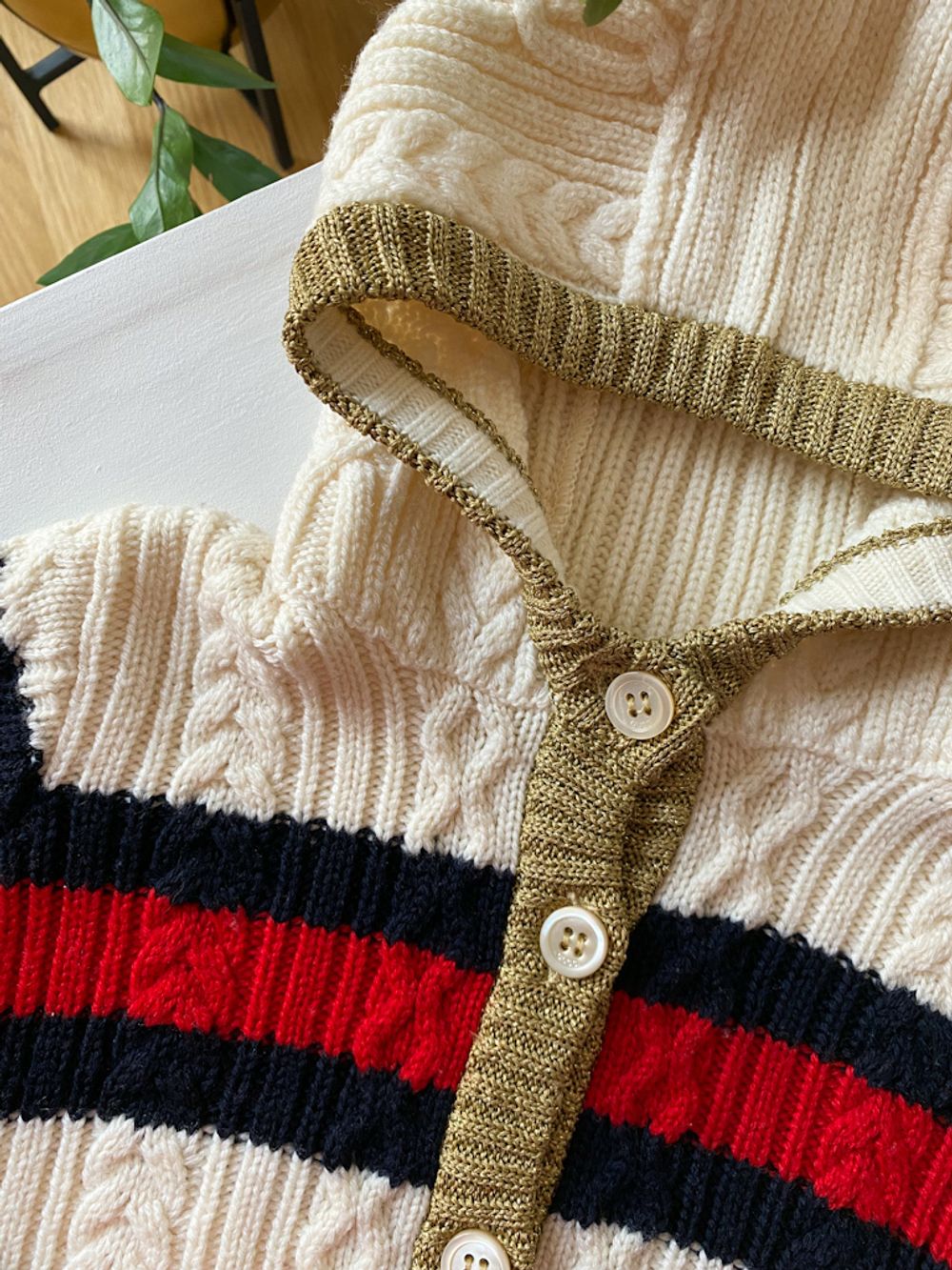 Шерстяной кардиган Gucci, 86
