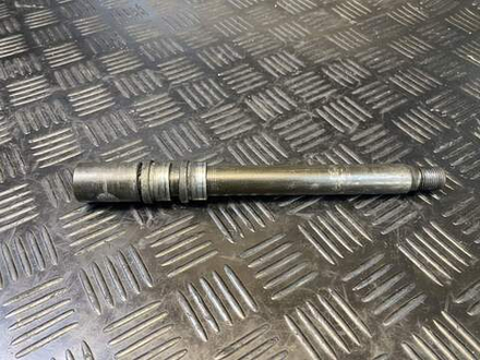 Ось переднего колеса Yamaha TDM900 RN08 2002