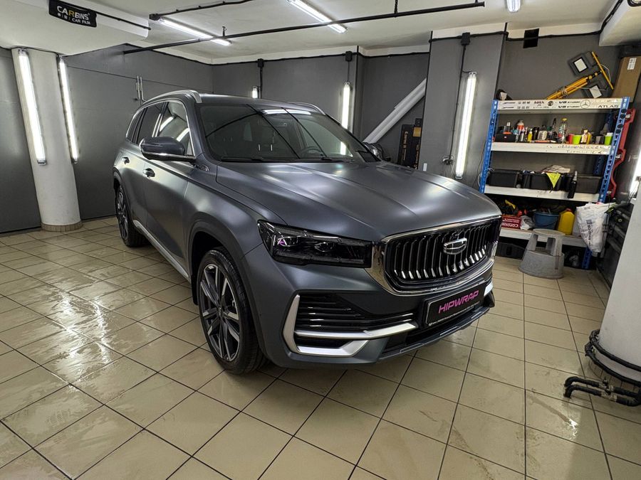 Оклейка зон риска на GEELY MONJARO матовой антигравийной пленкой CARBINS PPF M90