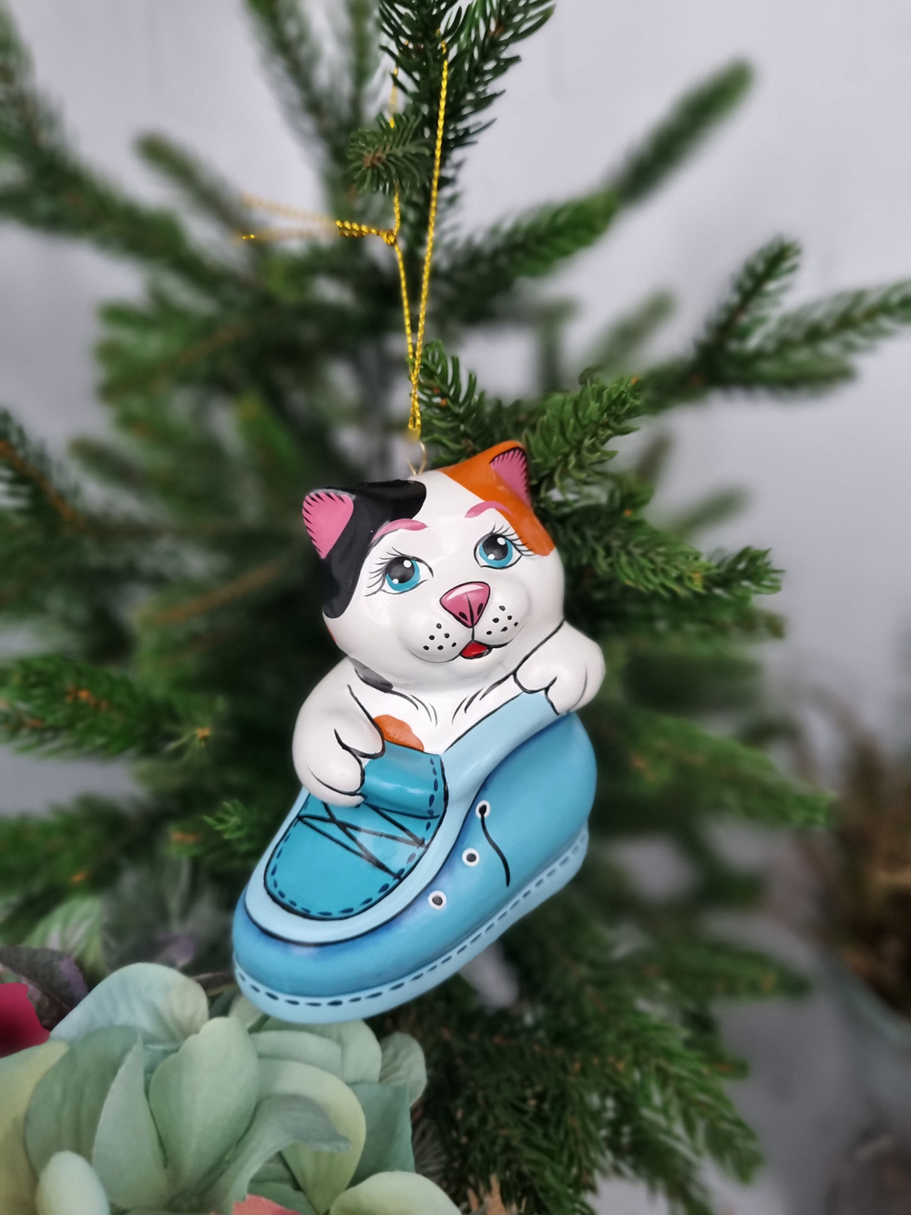 Котик в ботинке игрушка из фарфора