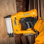 Аккумуляторный гвоздезабиватель 20Вт INGCO CBNLI2002 INDUSTRIAL