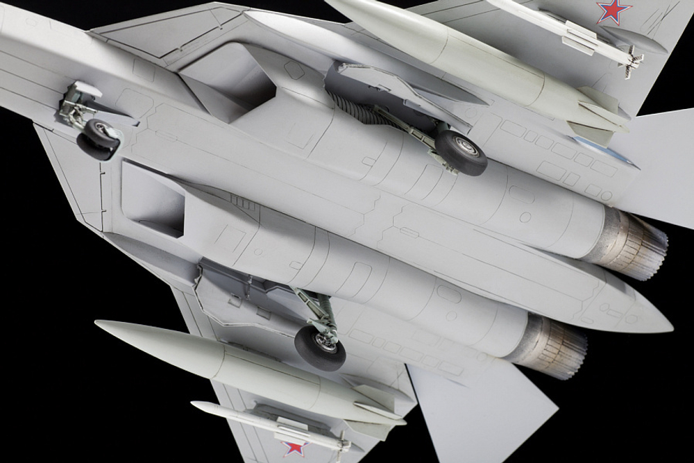 Российский многофункциональный истребитель пятого поколения Су-57