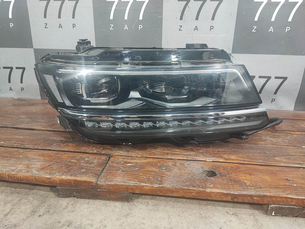 Фара правая Full LED Volkswagen Tiguan 2 16-20 Б/У Оригинал 5NB941082D