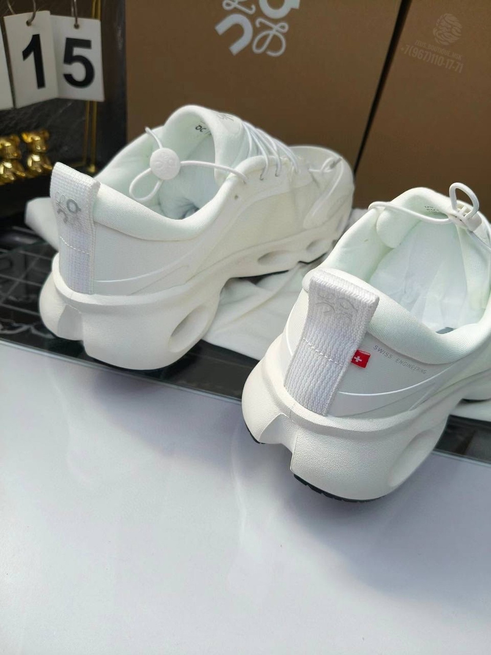 Кроссовки On Running x Loewe Cloudsolo