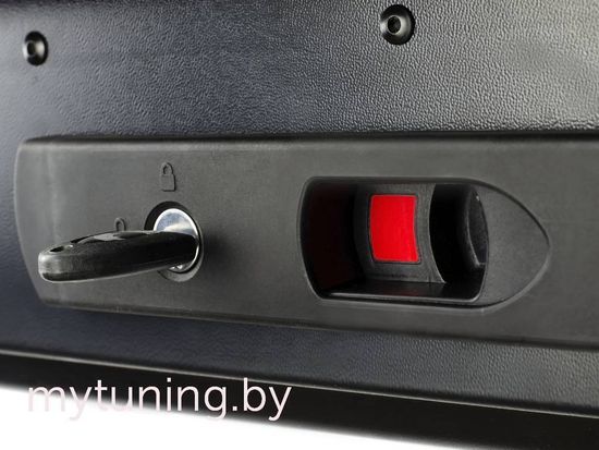 Автобокс Broomer Venture L (430 л.) АБС, текстурный пластик