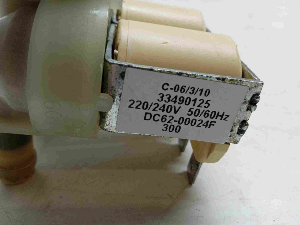 WF-S1061 кт304 Клапан подачи воды стиральной машины Samsung WF-S1061 б/у