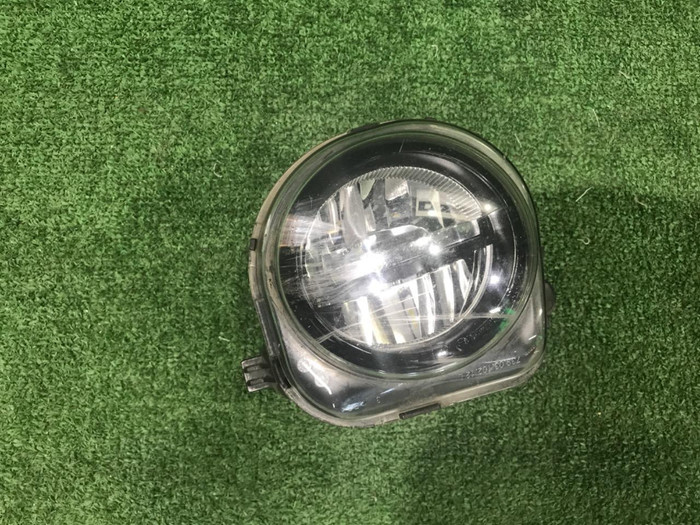 ПТФ левая BMW 5er F10 F11 (2013-2017) LED