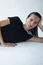 ФУТБОЛКА INTERLOCK С КОРОТКИМИ РУКАВАМИ — ZARA