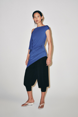ZARA АСИММЕТРИЧНЫЙ ТОП, ВЫЦВЕТШИЙ СИНИЙ