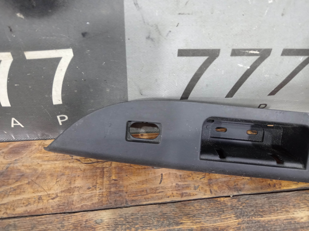 Накладка ручка правой двери Ford Mondeo 3 00-07 Б/У Оригинал 1S7X14A564