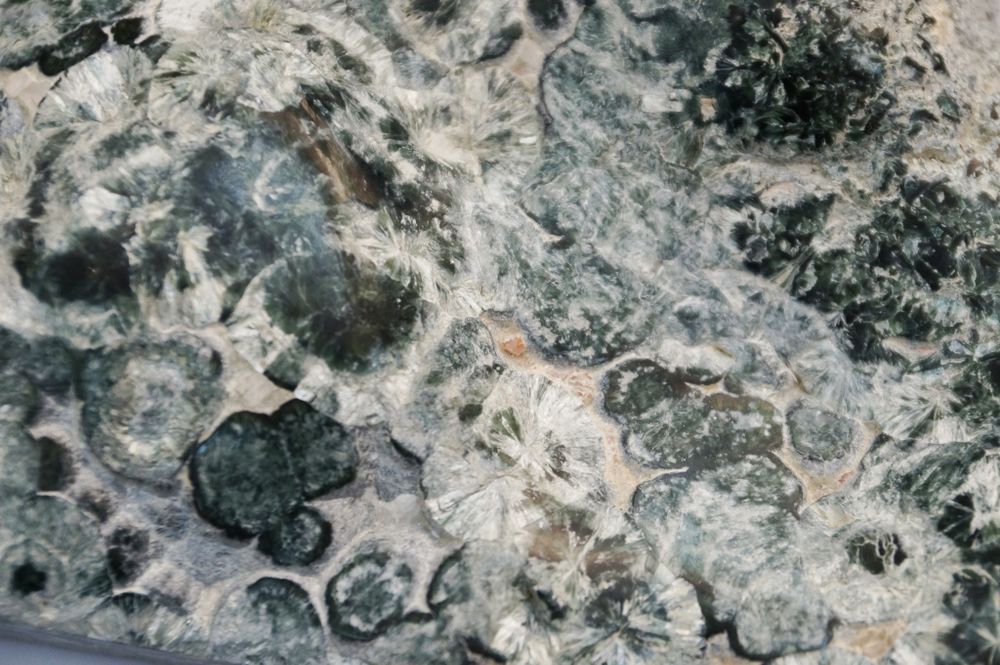 Серафинит (Клинохлор)