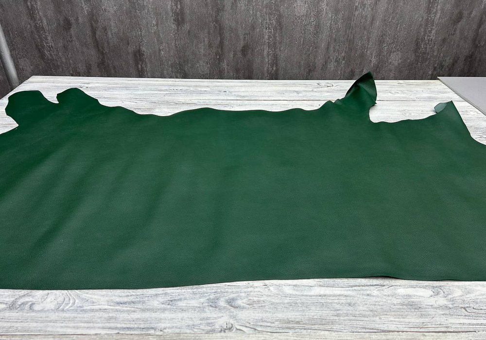Лакшери цв. Зеленый / Luxury Tannery Dark Basil, толщ. 1,2-1,4 мм, натуральная кожа