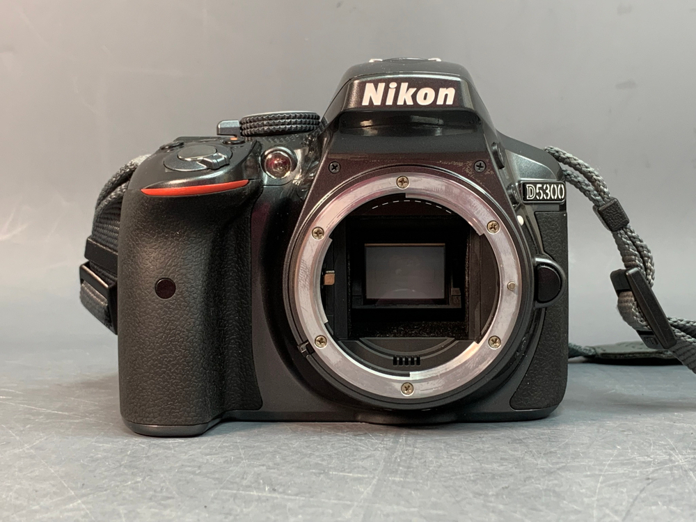 Nikon D5300 Kit 18-55mm 4.300 кадров