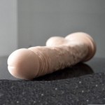 Реалистичный фаллоимитатор Long John от Alive (21,8×4 см)