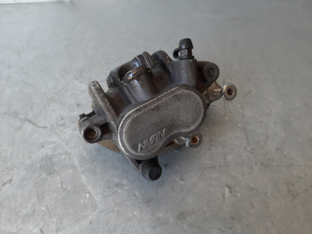 суппорт задний honda cb 400 sf 1992г.в. (1)