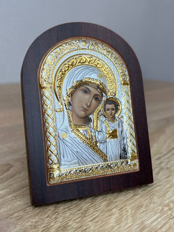 Казанская БМ, икона арочная, красное дерево, 86х112 — детальный вид