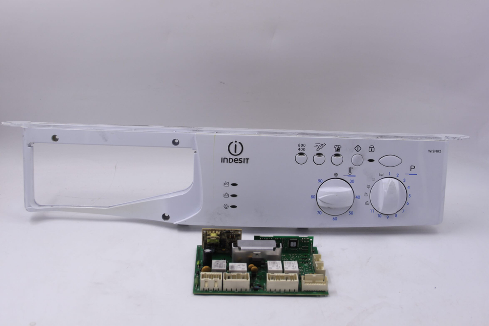 Модуль управления 21501022904 стиральной машины INDESIT WISN 82 CSI(в сборе с пластиком)
