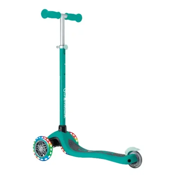 Skuter Globber Primo (işıqlarla, yaşıl)