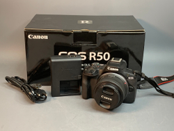 Canon EOS R50 Kit 18-45mm 9.000 кадров, на гарантии до 7 мая 2026 года