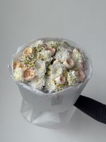 Букет сборный в нежно розовых оттенках размер M
