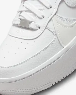 Кроссовки женские NIKE W AIR FORCE 1 PLT.AF.ORM