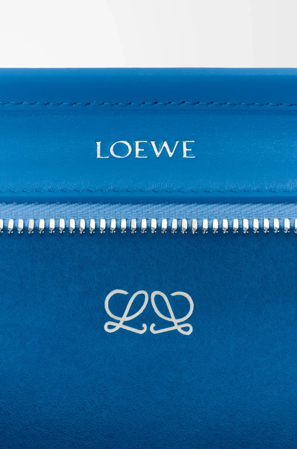 Loewe Маленькая сумка Amazona 180 из мягкой телячьей кожи, ярко-синий