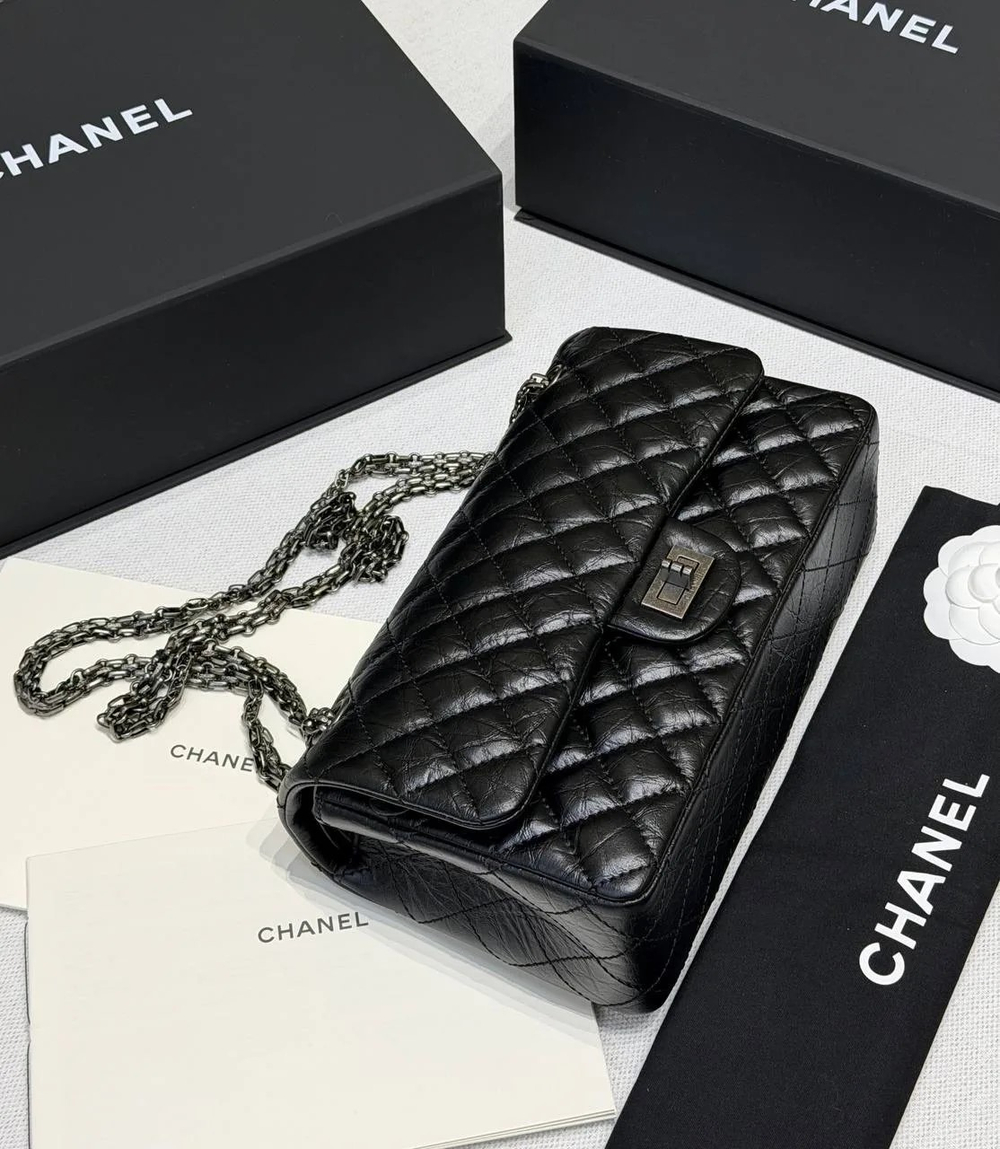 Сумка Chanel 2.55 Reissue чёрная из состаренной кожи премиум класса
