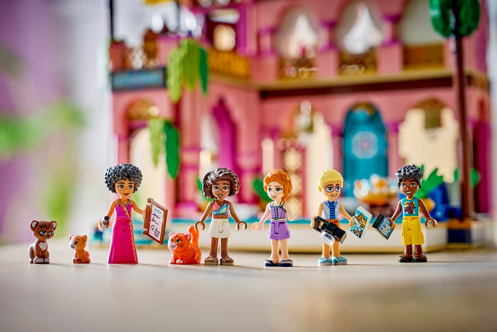 Конструктор LEGO Friends 42691 Garden Restaurant