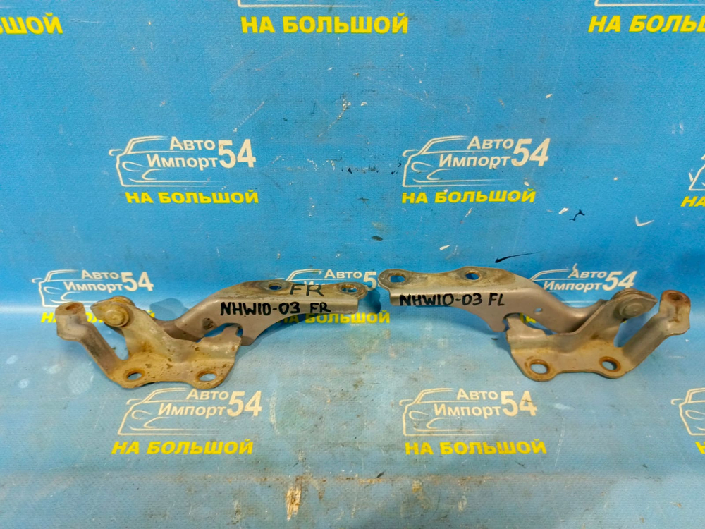 Петля капота левая TOYOTA PRIUS 1999